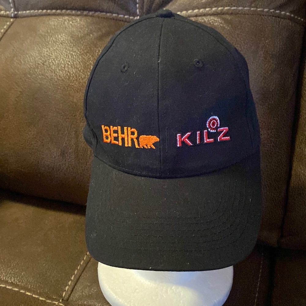 BEHR baseball style hat in great condition like new